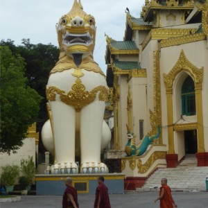 Shwedagon Pagoda in Yangon